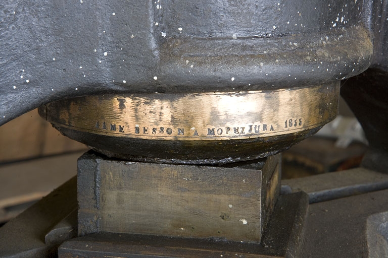machine à découper par poinçon et à emboutir (presse à balancier)
