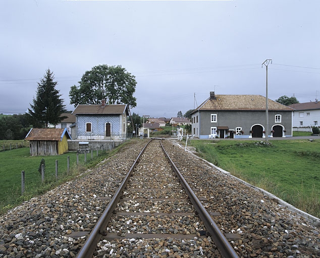 maison de garde-barrière et passage à niveau n° 25 (voie ferrée Andelot - La Cluse)