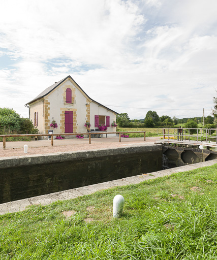 site de l'écluse 26 du versant Loire, dite de Sozay ou Sauzay (canal du Nivernais)