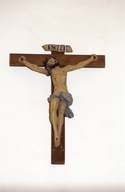 statue : Christ en croix