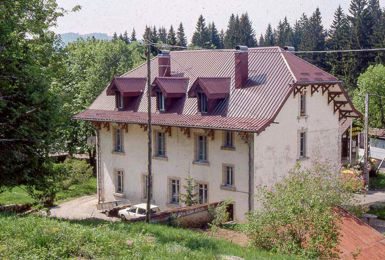 immeuble dit résidence Louis Grenier