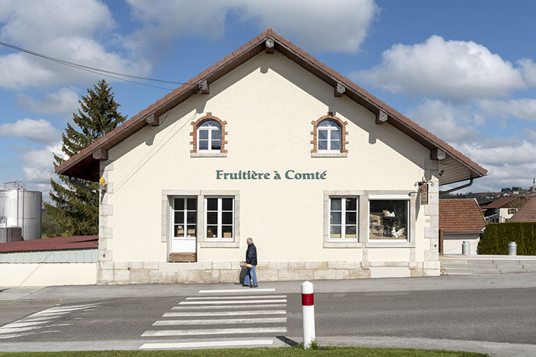 mairie et fromagerie dite Fruitière de Bonnétage