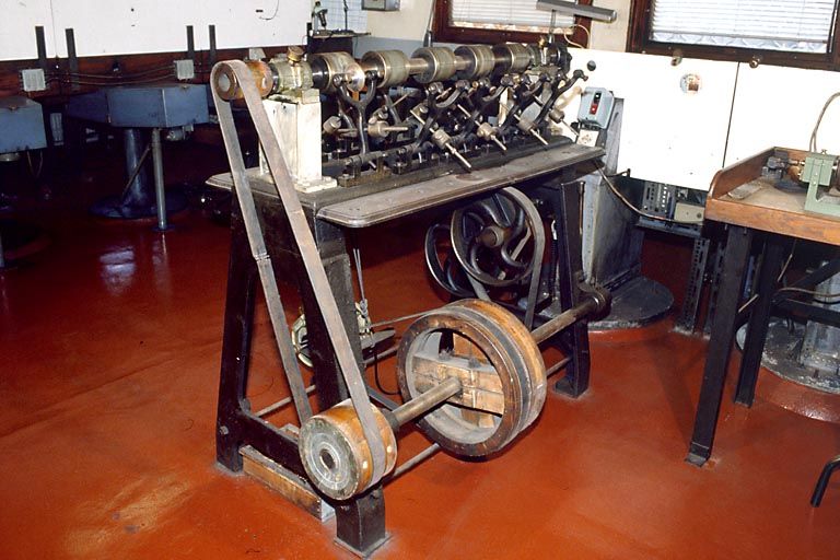 machine à revêtir par dépôt (machine à diamanter les molettes des scies à diamant)