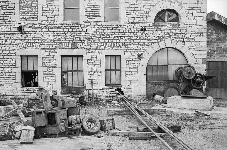 usine métallurgique dite forge de Pesmes, puis usine de taillanderie, actuellement musée et centrale hydroélectrique