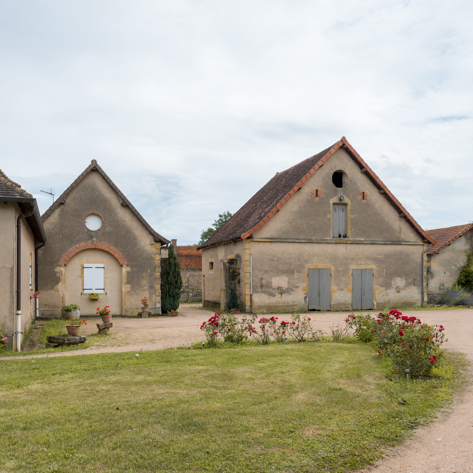 Château et ferme du Lac