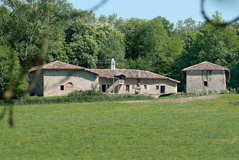 château de Saint-Romain ; ferme de Saint-Romain ; domaine de Saint-Romain (paysages et activités liés à la Seille canalisée)
