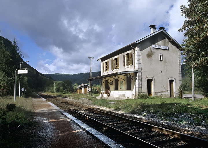 gare de Jeurre - Vaux (voie ferrée Andelot - La Cluse)