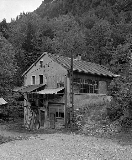 moulin à farine, scierie dits les Moulins