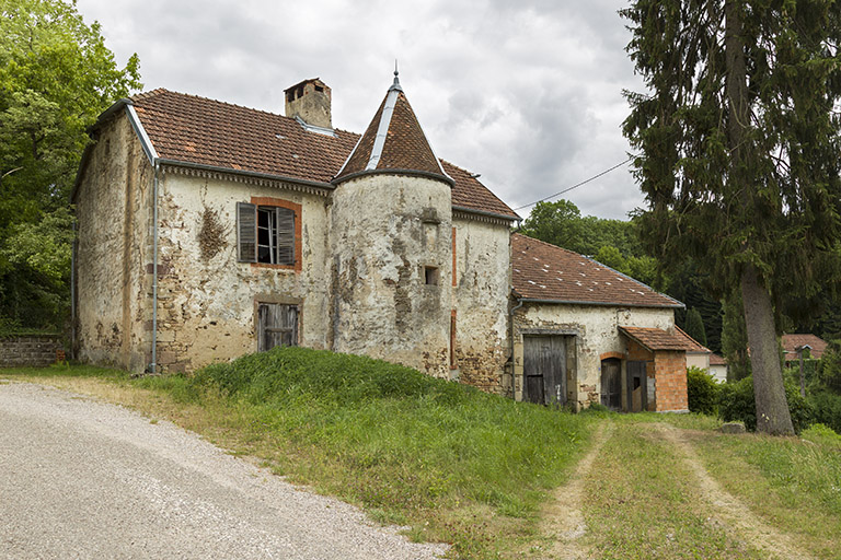 habitat des 15e et 16e  siècles à La Rochère