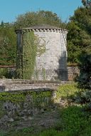 aqueduc, château d'eau, bassins de refroidissement et réservoir d'eau thermale