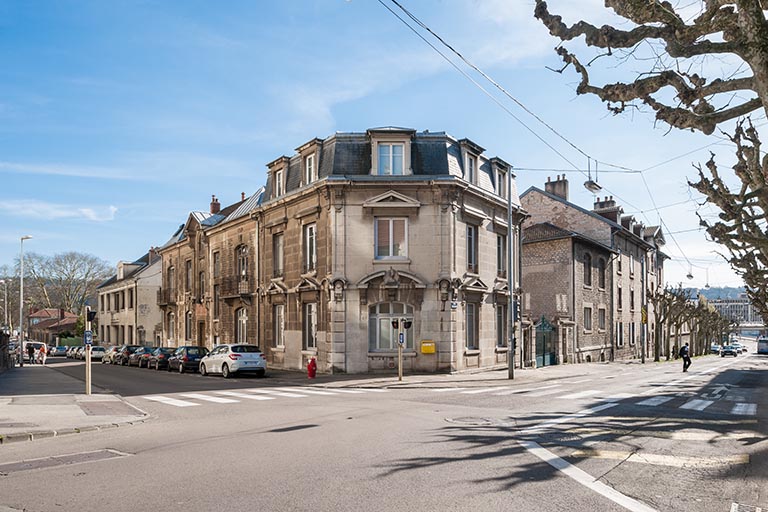 siège d'association ou d'organisation et banque (Maison de l'Agriculture, direction des Services agricoles du Doubs et Caisse régionale du Crédit agricole de Franche-Comté)