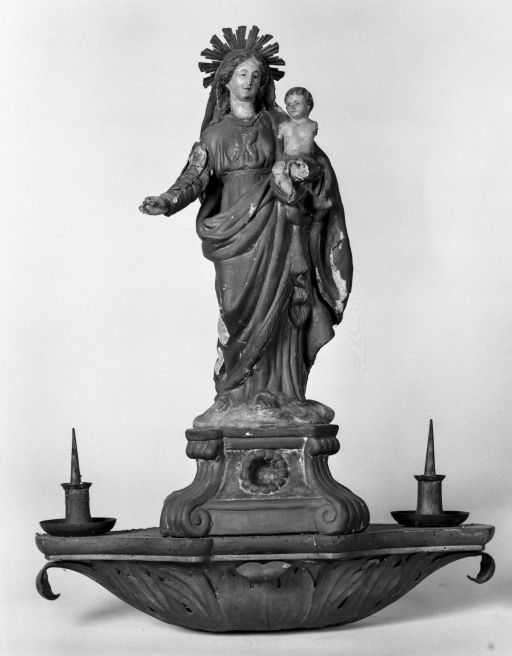 bâton de procession : Vierge à l'Enfant