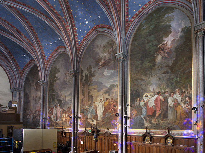 couvent des Cordeliers, collège Saint-François-Xavier puis des Pères Eudistes, lycée de jeunes filles, actuellement lycée Louis Pasteur