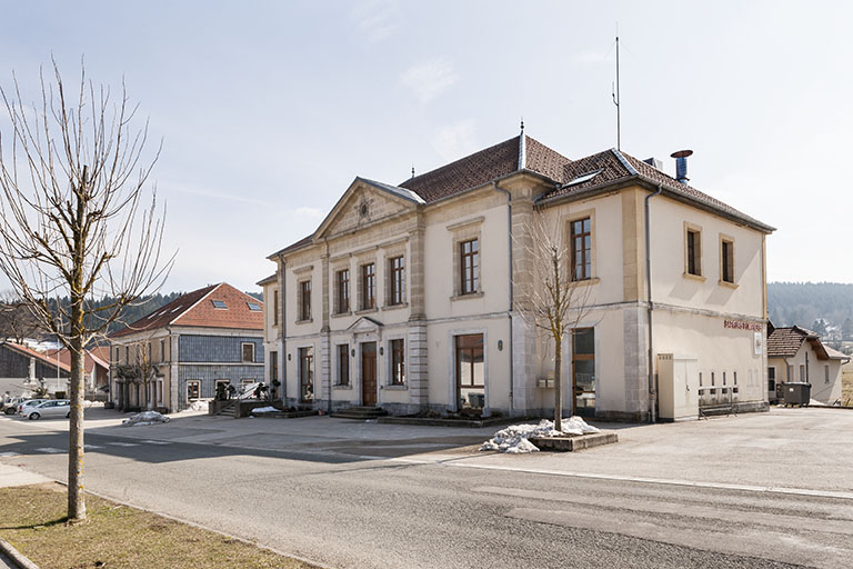 mairie-école-fromagerie de la Chaux