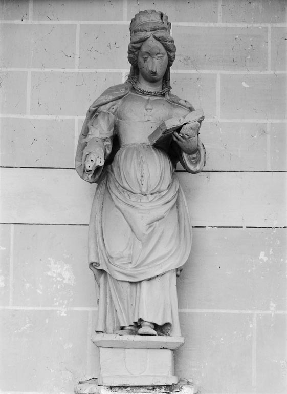 statue (petite nature) : sainte au livre