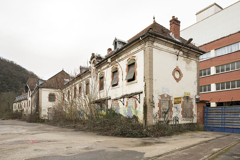 usine à papier de la société des Papeteries Bisontines, usine de fibres artificielles et synthétiques dite usine des Soieries puis de la Rhodiacéta
