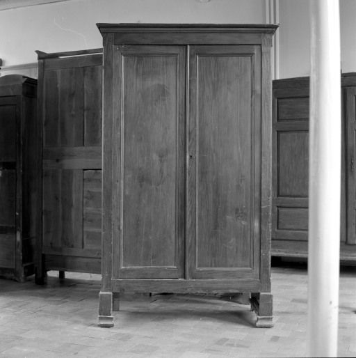 armoire à linge n° 29