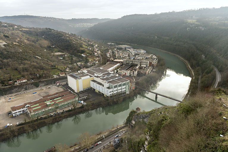 usine à papier de la société des Papeteries Bisontines, usine de fibres artificielles et synthétiques dite usine des Soieries puis de la Rhodiacéta