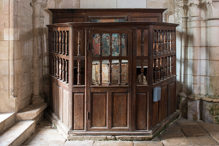 fonts baptismaux et leur clôture ; tableau du retable des fonts baptismaux : Le Baptême du Christ