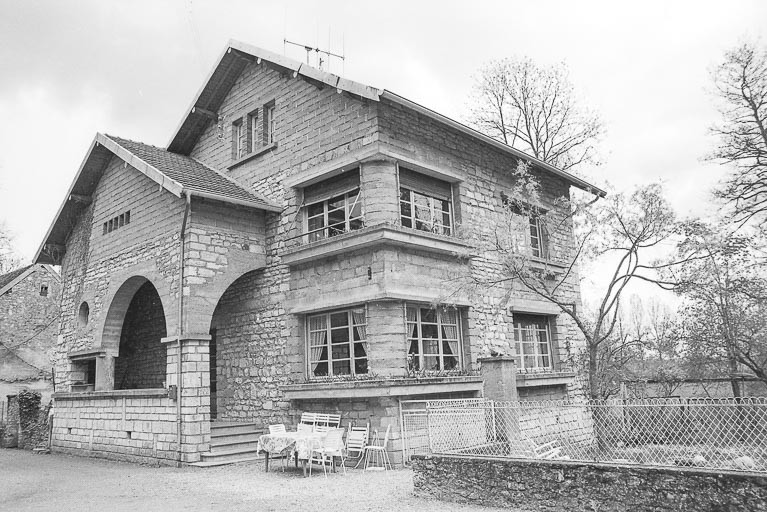 usine métallurgique et moulin à farine dite forge de Beaujeu, puis moulin à fèves, actuellement centrale hydroélectrique