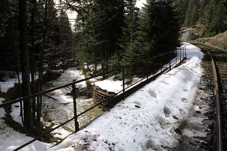 2 ponts ferroviaires (voie ferrée Andelot - La Cluse)