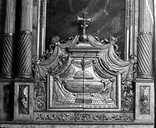 armoire à reliquaires de saint Nicolin