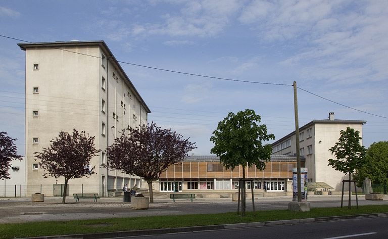 école professionnelle (collège puis lycée Toussaint Louverture)
