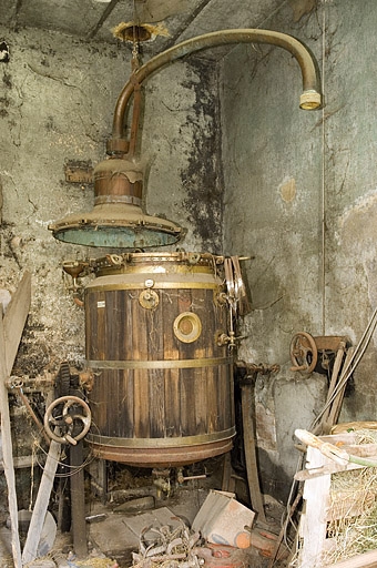 distillerie Robert, puis Cholley, actuellement logement