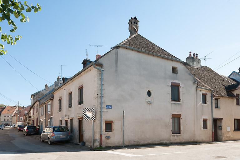 Les maisons et les fermes de la commune de Gy