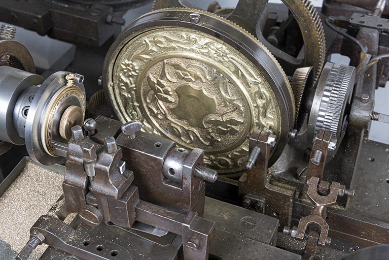 machine à graver (machine à guillocher Lienhard)