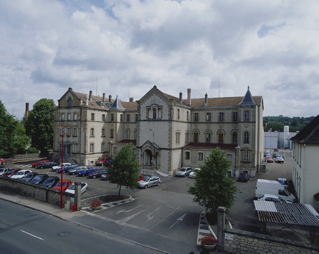 couvent de dominicaines, puis usine de construction électrique (usine d'isolants électriques) des Usines Diélectriques de Delle, actuellement Von-Roll Isola