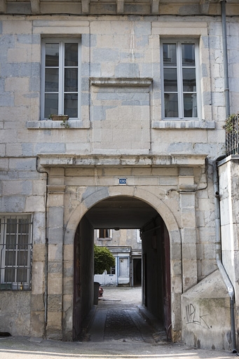 hôtel de la Tour Saint-Quentin