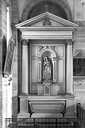 2 autels, 2 retables, 2 gradins d'autel, 2 tabernacles (autels secondaires)