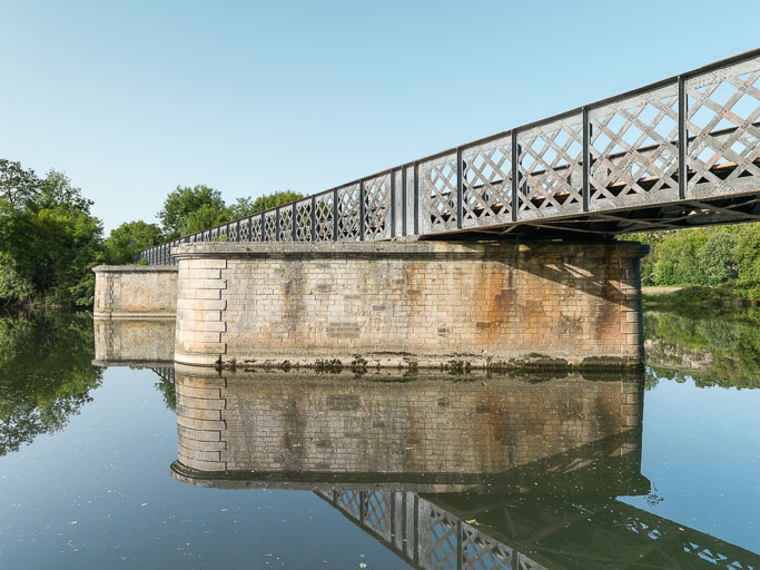 pont ferroviaire (canal du Nivernais)