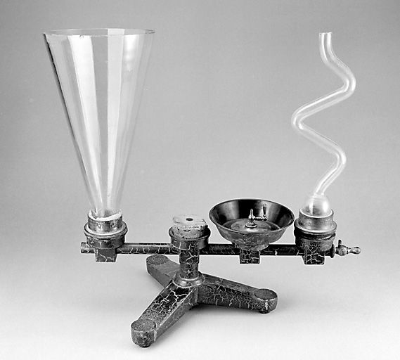 instrument de démonstration en statique des fluides (vases communicants Radiguet et Massiot)