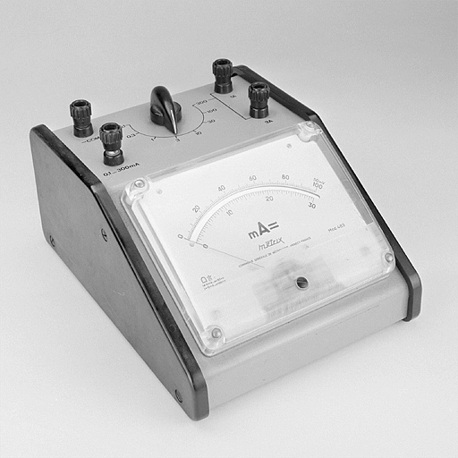 instrument de mesure de forces électromotrices (ampèremètre Metrix)