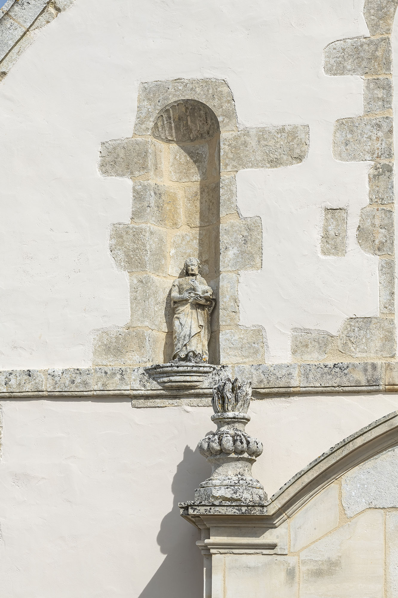 ensemble de deux statuettes : saint Benoit ; saint Jean-Baptiste