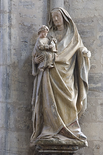 statue : la Vierge à l'Enfant