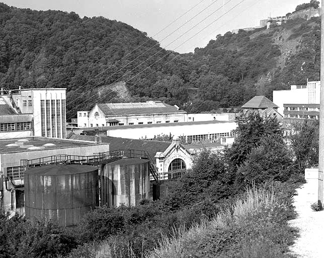 usine à papier de la société des Papeteries Bisontines, usine de fibres artificielles et synthétiques dite usine des Soieries puis de la Rhodiacéta