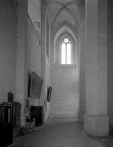 église abbatiale de l'abbaye Saint-Oyend, actuellement cathédrale Saint-Pierre, Saint-Paul et Saint-André