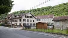 atelier de teinturerie Megnin, puis usine d'horlogerie Roy et Hebmann, puis Jules Hebmann, actuellement logement