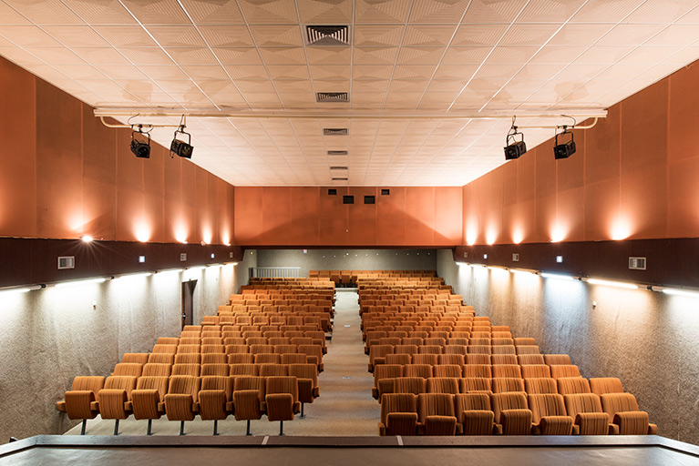 salle de spectacle dite foyer municipal et cinéma Tivoli