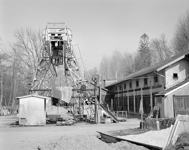 machine à débiter (scie à fil hélicoïdal)