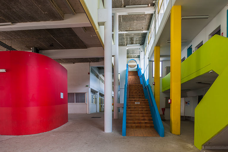 collège d'enseignement technique, puis lycée des métiers du bâtiment, actuellement lycée Le Corbusier