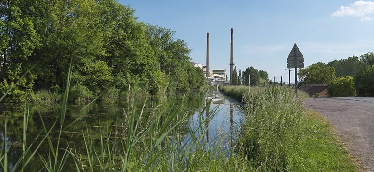 verrerie ; usine Vérallia, ancienne usine Saint-Gobain (activités liées au canal du Centre)
