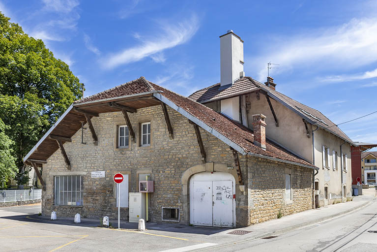 moulin, puis scierie, puis bâtiment des machines de l'établissement thermal, puis immeuble à logements