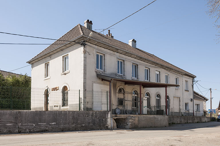 mairie-école-fromagerie, actuellement fromagerie-école de Fallerans