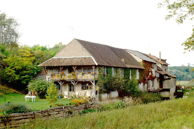 moulin à blé, sucrerie, actuellement atelier de tournerie