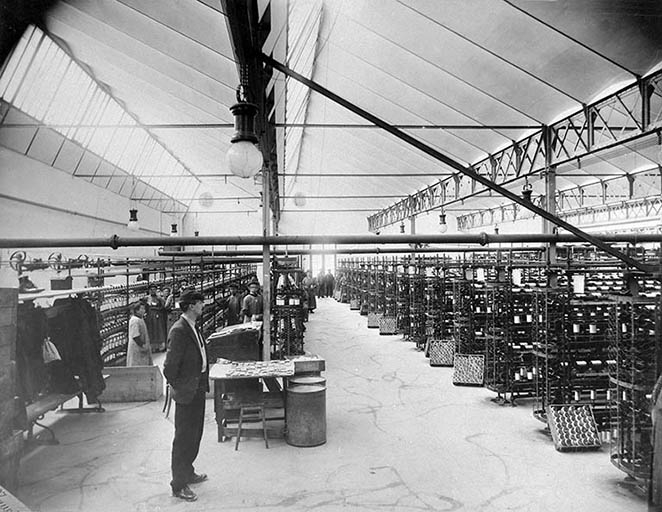 usine à papier de la société des Papeteries Bisontines, usine de fibres artificielles et synthétiques dite usine des Soieries puis de la Rhodiacéta