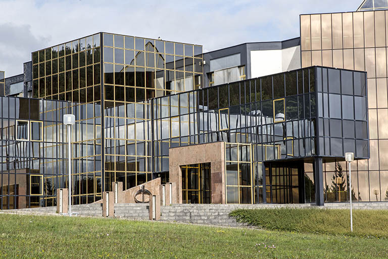 usine d'horlogerie (usine de montres), fonderie et usine de petite métallurgie (usine de bijouterie et joaillerie) Christian Bernard
